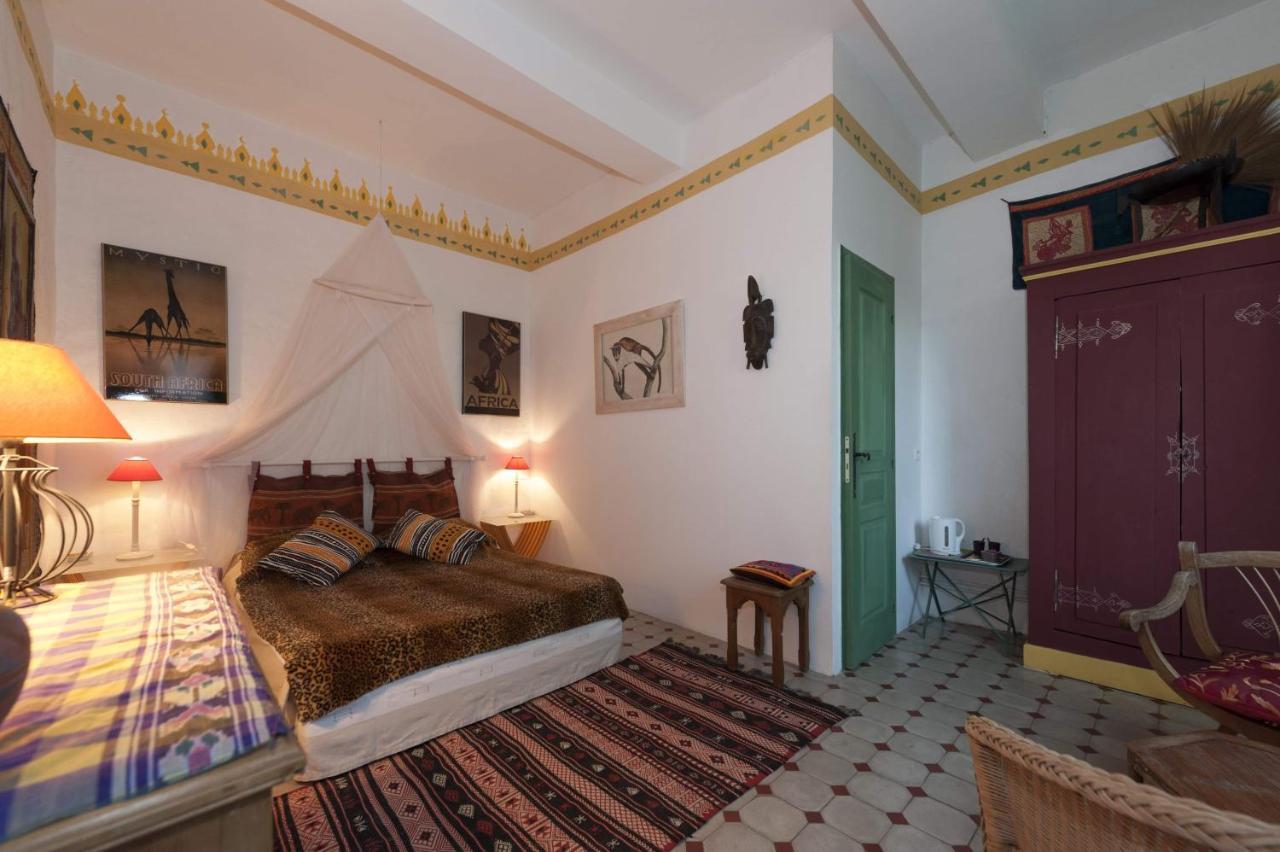 Bed and Breakfast La Bastide De Boisset Argilliers Exterior foto